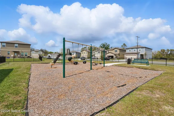 $359,000 | 2024 Hemingway Circle, Groveland, FL 34736