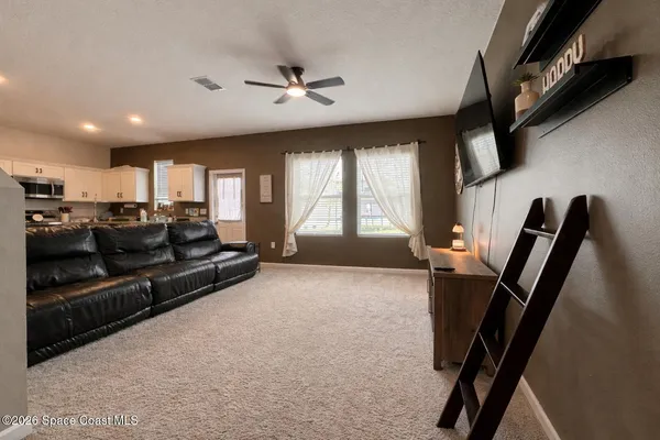 $359,000 | 2024 Hemingway Circle, Groveland, FL 34736