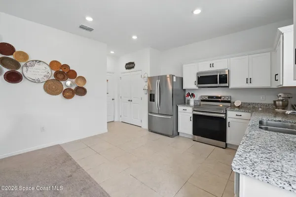 $359,000 | 2024 Hemingway Circle, Groveland, FL 34736