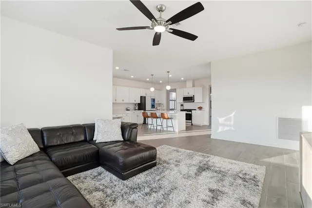 $4,500 | 18579 Ives Drive, Estero, FL 33928