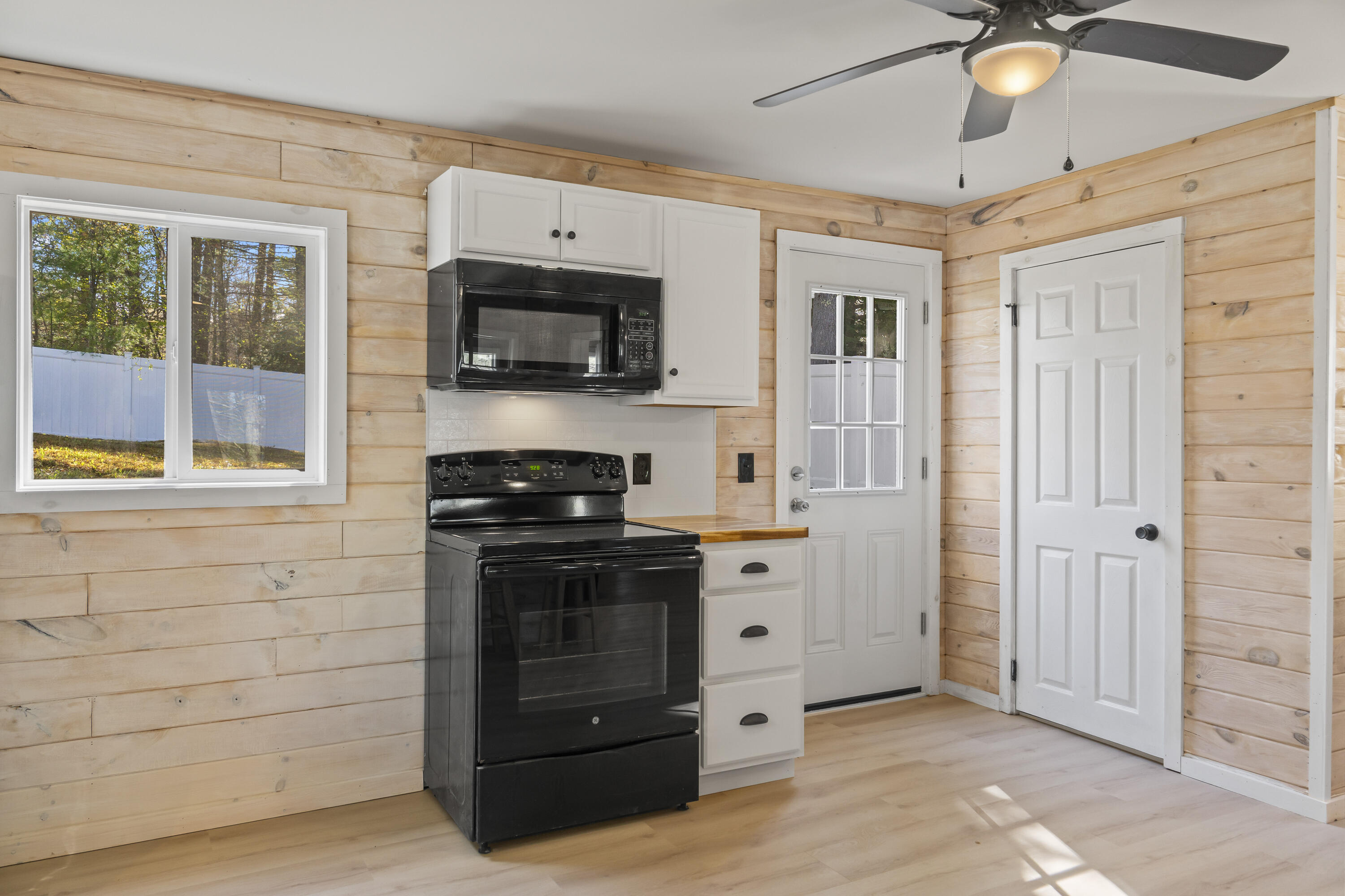 112 Taywood Road Auburn, ME 04210 - Photo 8 of 53 112 Taywood Rd_118