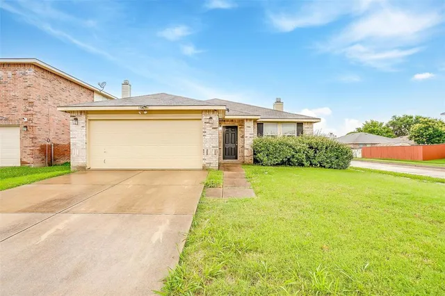 $270,000 | 3944 Foxhound Lane, Fort Worth, TX 76123