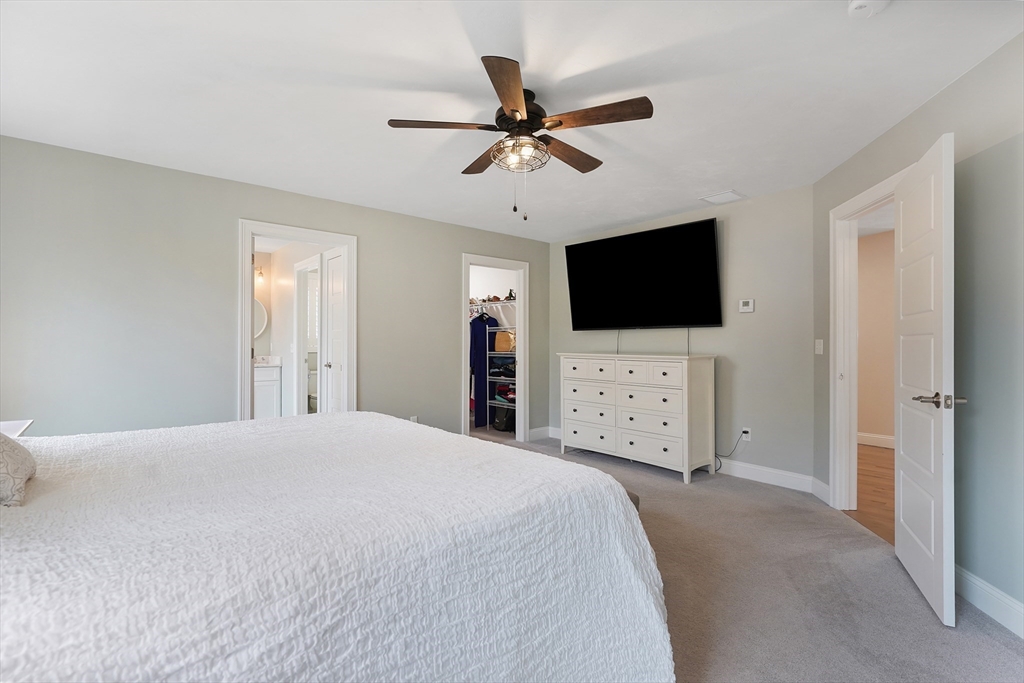 61 New Boston Road Sturbridge, MA 01566 - Photo 29 of 42 a view of a livingroom with a flat screen tv