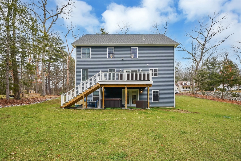 61 New Boston Road Sturbridge, MA 01566 - Photo 38 of 42 a front view of a house with garden
