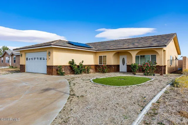 $299,900 | 20552 Verde Vista Parkway, California City, CA 93505