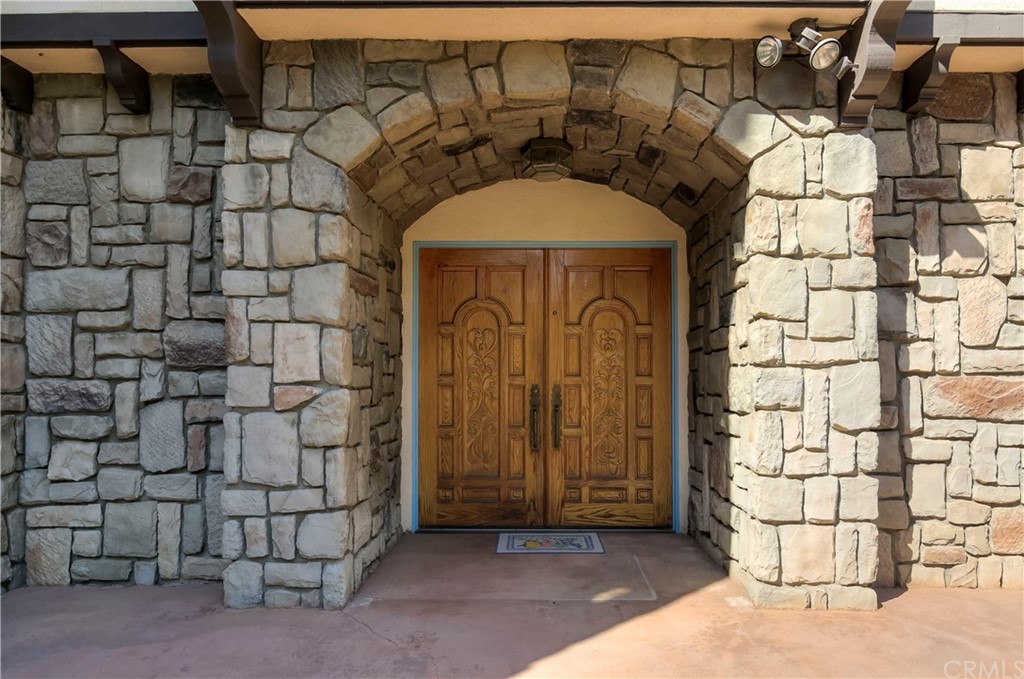 1632 Smiley Heights Drive Redlands, CA 92373 - Photo 7 of 75