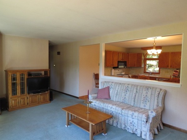 131 South Ashburnham Road Westminster, MA 01473 - Photo 4 of 18 Gallery Image 4