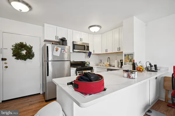 $2,400 | 950 25th Street Northwest, Unit 508N, Washington, DC 20037