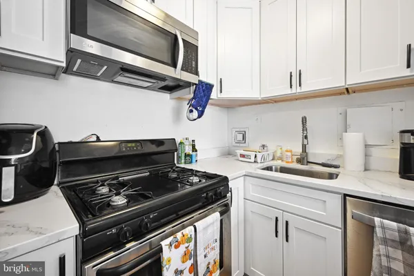$2,400 | 950 25th Street Northwest, Unit 508N, Washington, DC 20037
