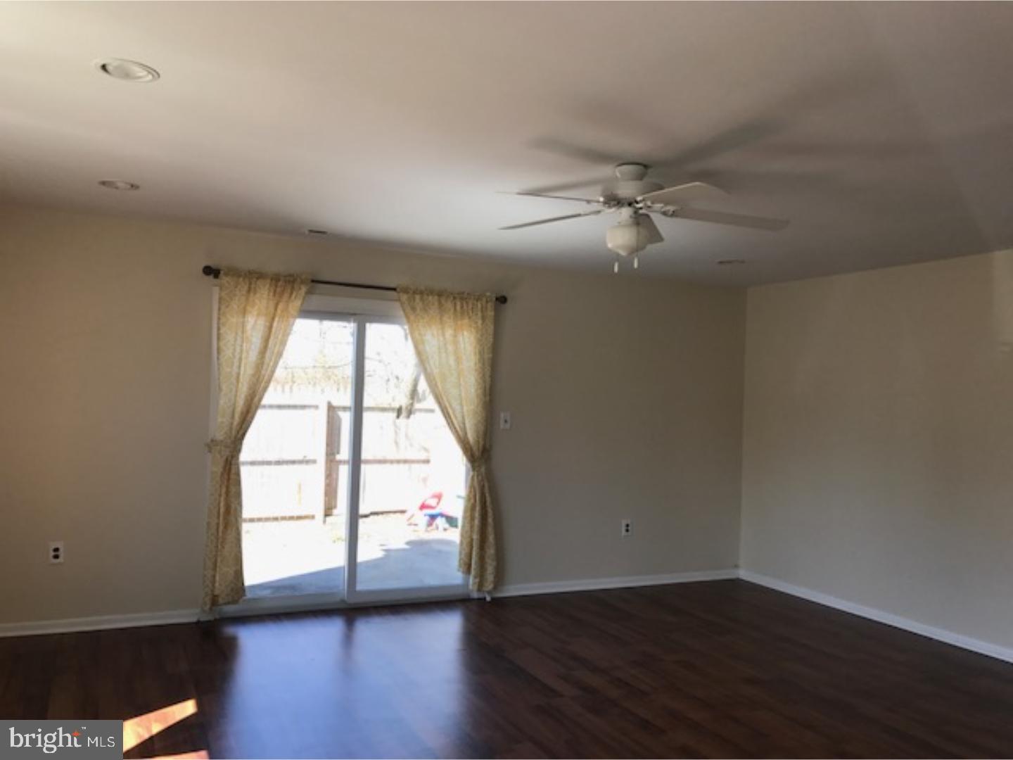 42 Pebble Road East Windsor, NJ 08520 - Photo 3 of 17 Living Room