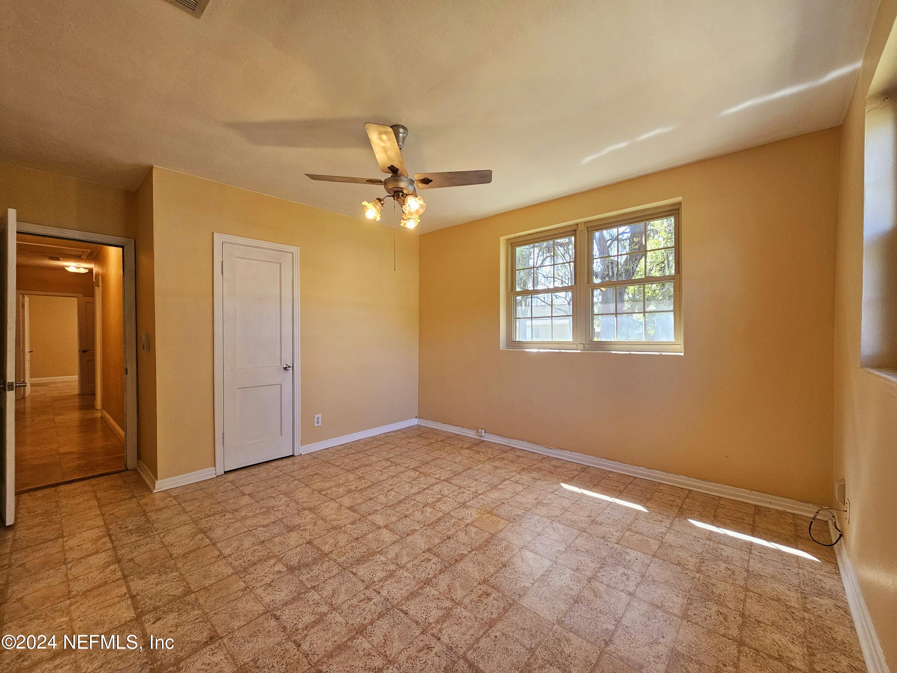 5306 Cruz Road Jacksonville, FL 32207 - Photo 15 of 40 20240315_114900