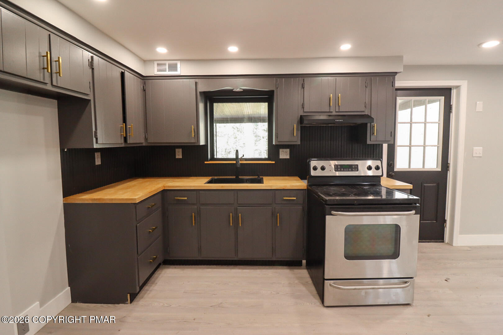 1543 Coolbaugh Road Gouldsboro, PA 18424 - Photo 21 of 33 56DD9E2D-4D8E-4C20-B703-A2419490E940
