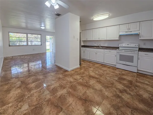 $2,500 | 201 Southwest 30th Court, Unit 201, Miami, FL 33135