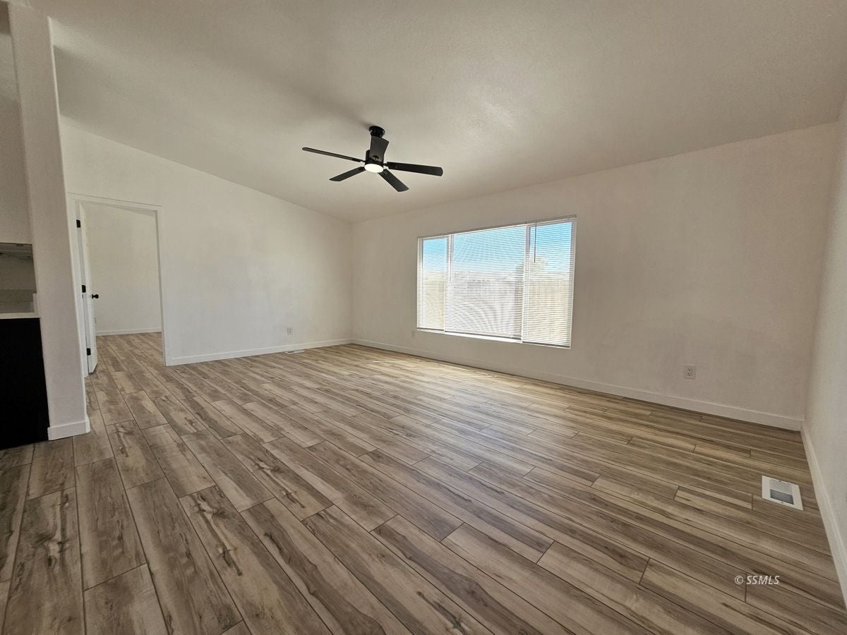 1040 Porter Street Ridgecrest, CA 93555 - Photo 12 of 37 Gallery Image 12