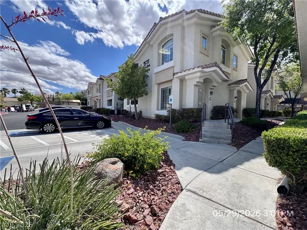 $1,732 | 1511 Cardinal Peak Lane, Unit 101, Las Vegas, NV 89144