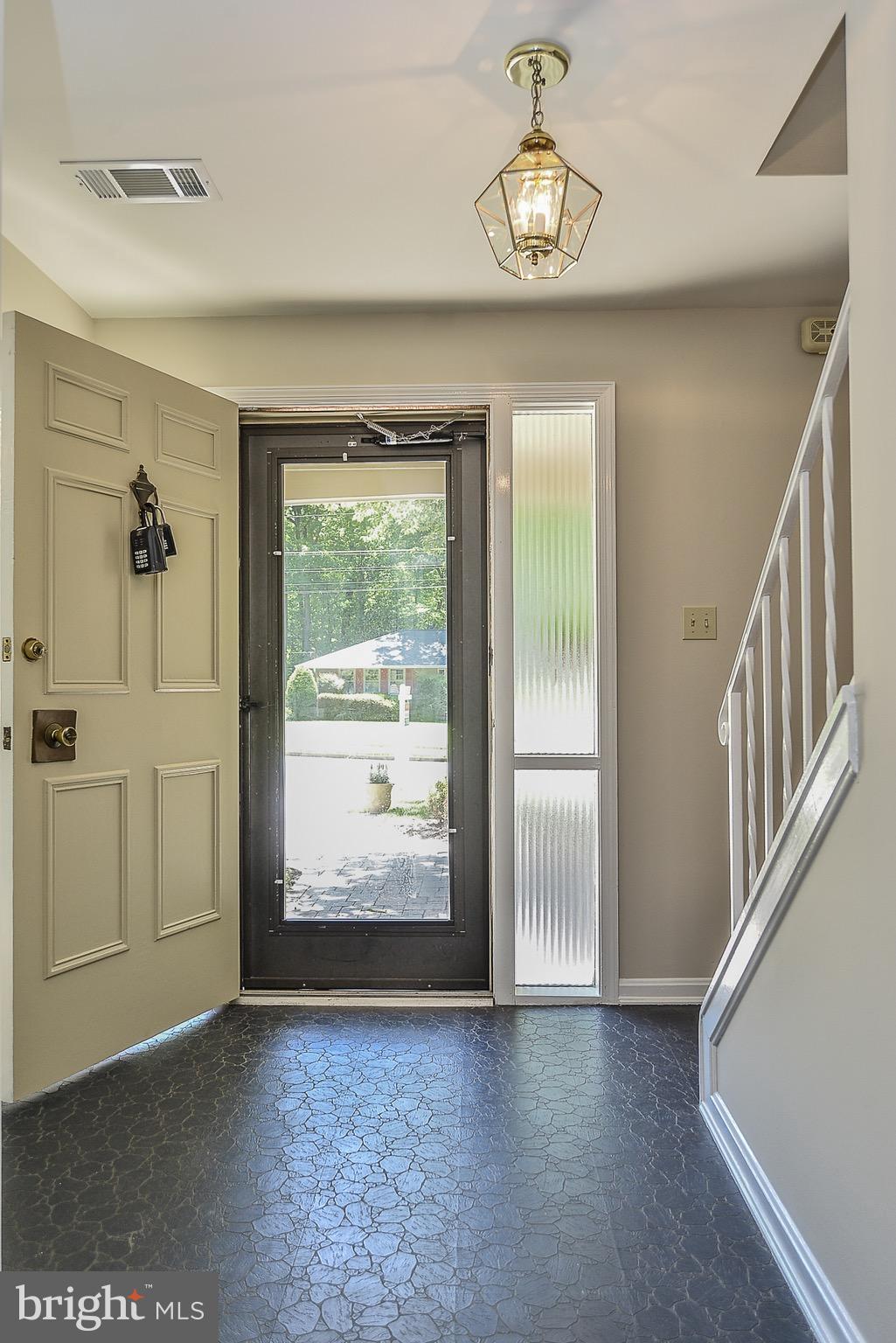 4432 Sleaford Road Annandale, VA 22003 - Photo 11 of 30 Foyer