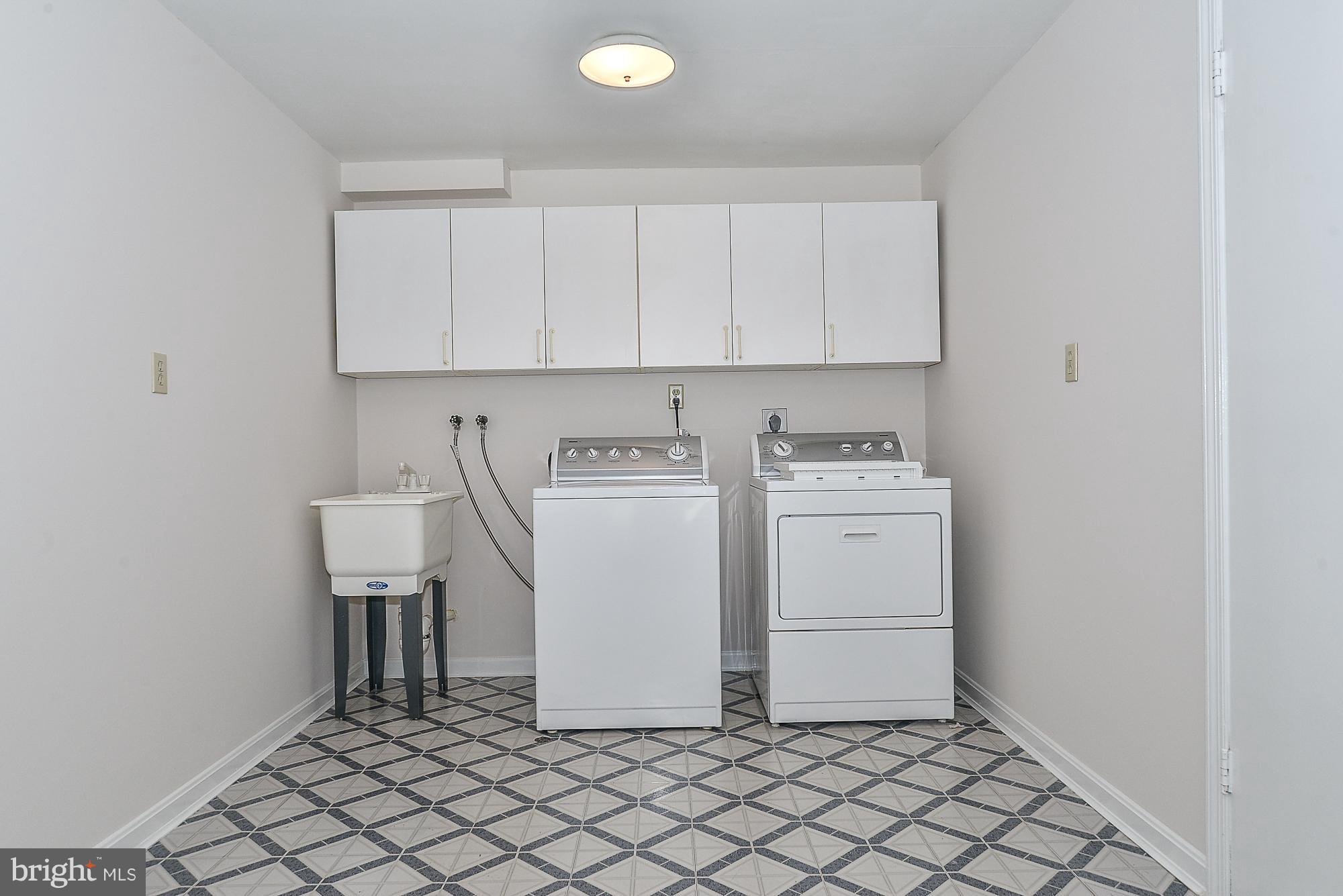 4432 Sleaford Road Annandale, VA 22003 - Photo 28 of 30 Laundry room