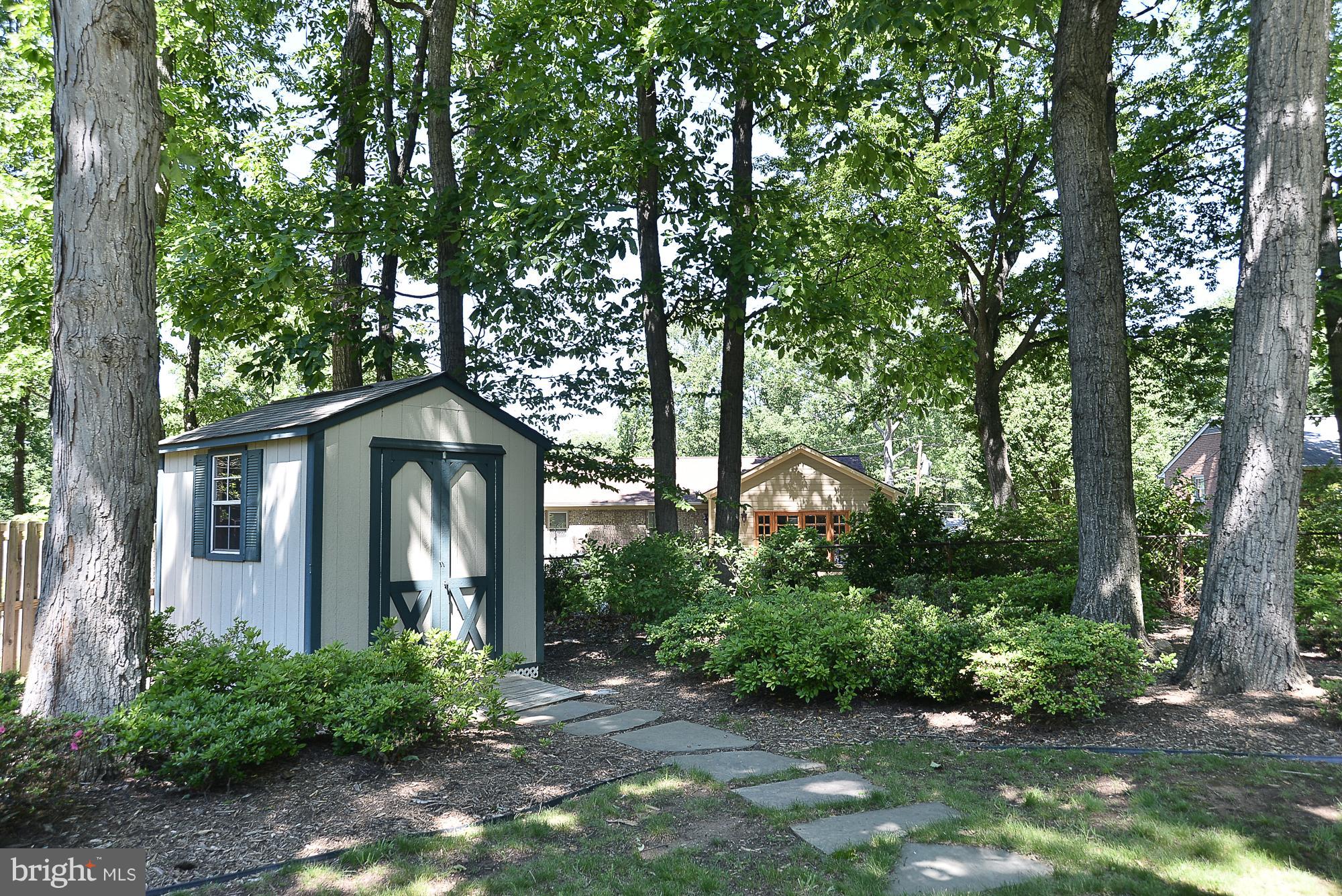 4432 Sleaford Road Annandale, VA 22003 - Photo 10 of 30 Walkway to shed