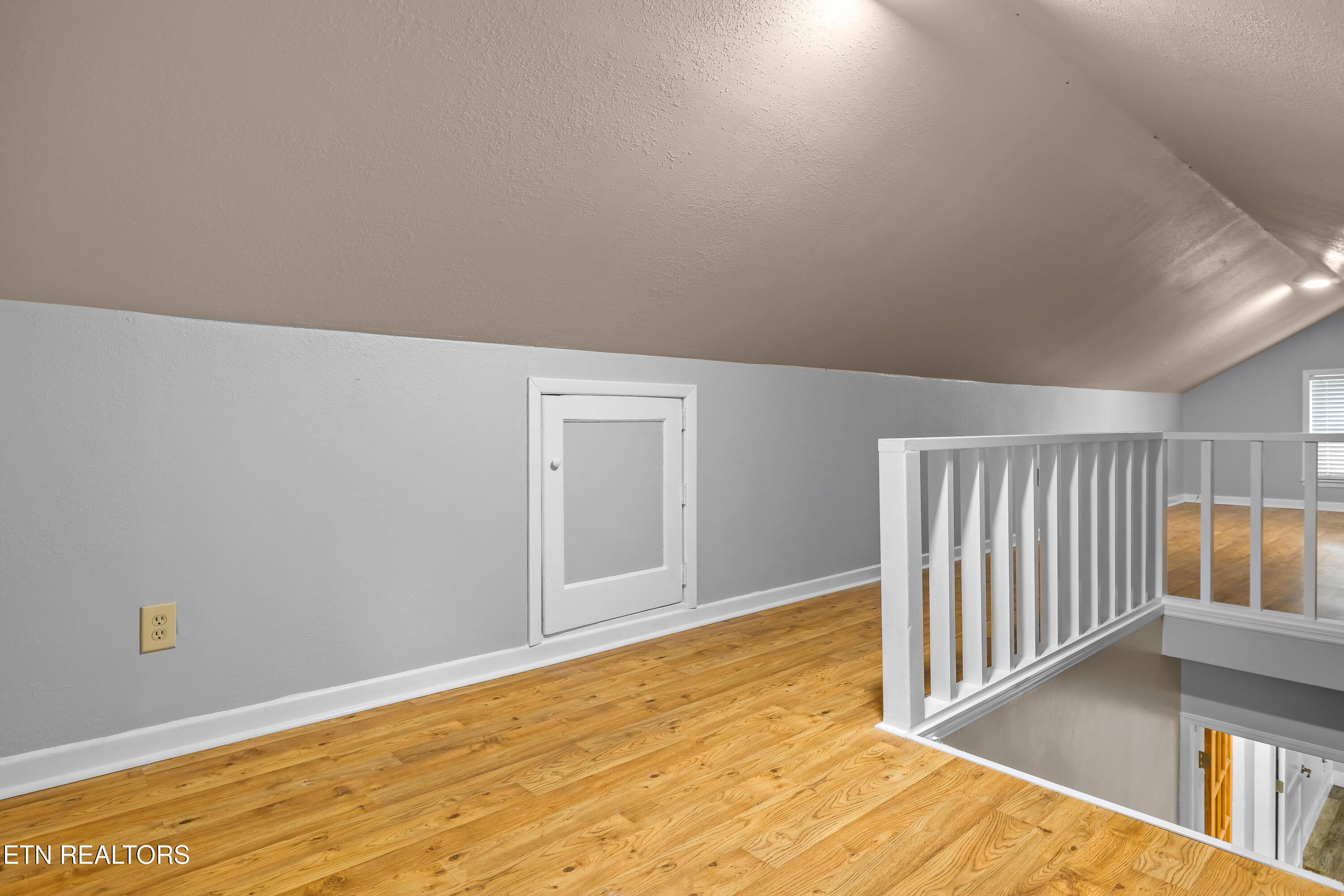 1907 Crest Road Maryville, TN 37804 - Photo 26 of 34 3rd bedroom or bonus room