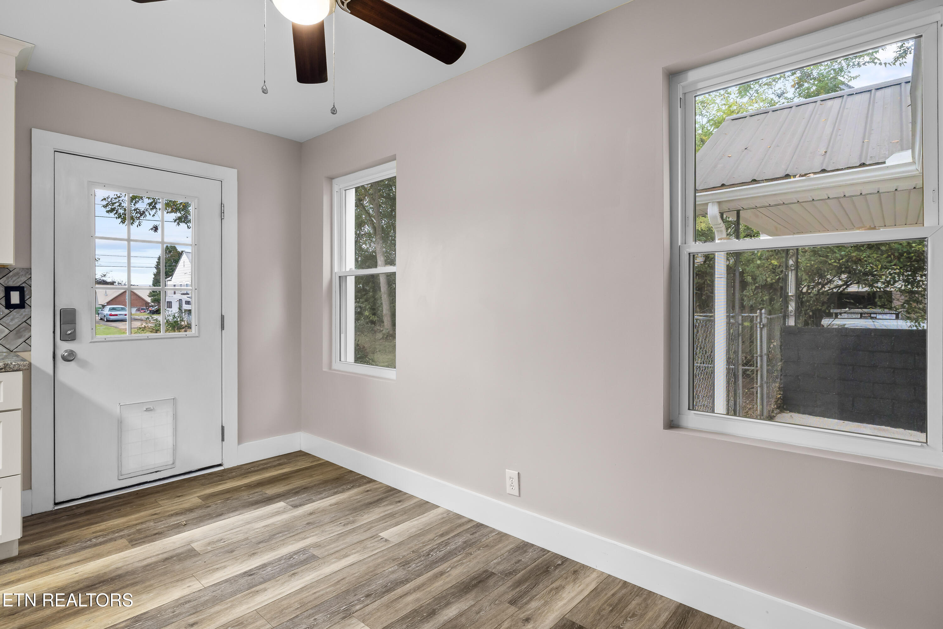 1907 Crest Road Maryville, TN 37804 - Photo 10 of 34 Dining