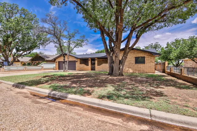 $379,000 | 2102 South 4th Street, Lamesa, TX 79331