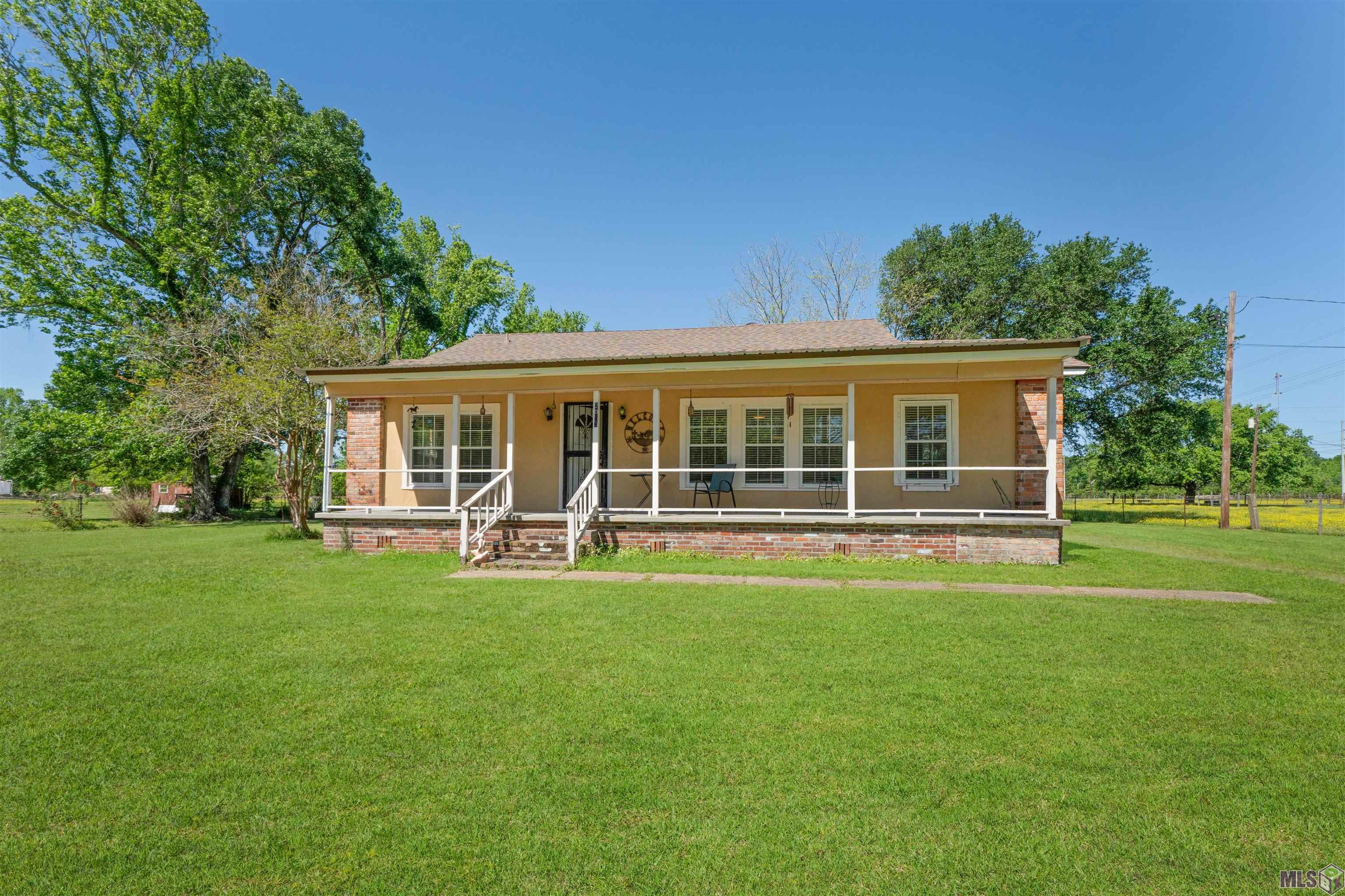 2015 Old Baker Road Baker, LA 70714 - Photo 2 of 28