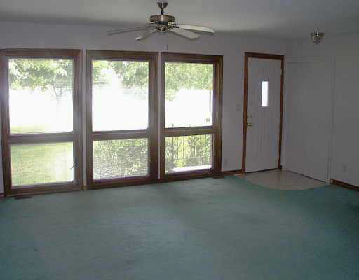 8964 Auburn Road Fort Wayne, IN 46825 - Photo 3 of 4