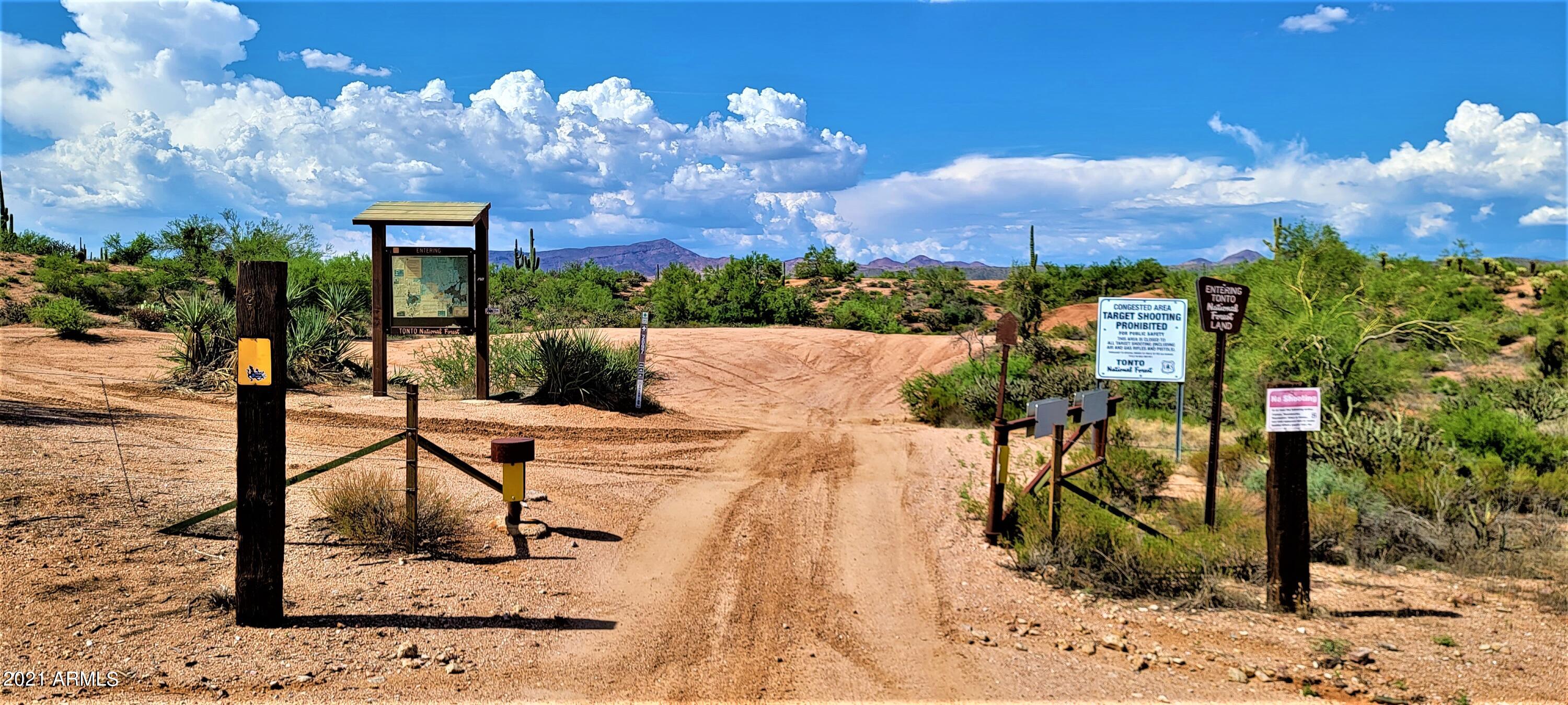 142-x2 East Montello Road Scottsdale, AZ 85262 - Photo 11 of 39 a view of a terrace with sitting area