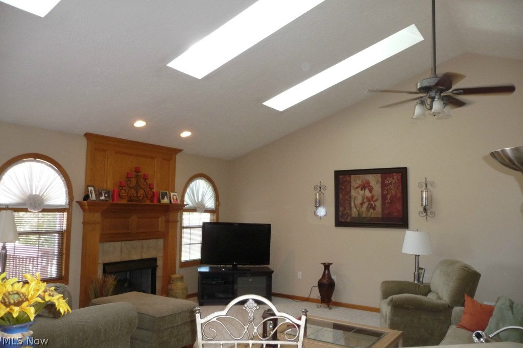 889 Lockwood Road Barberton, OH 44203 - Photo 6 of 21 Gallery Image 6