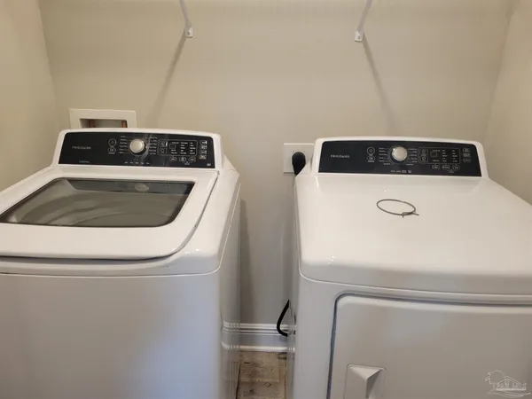 $1,850 | 6081 Royal Port Court, Pensacola, FL 32526