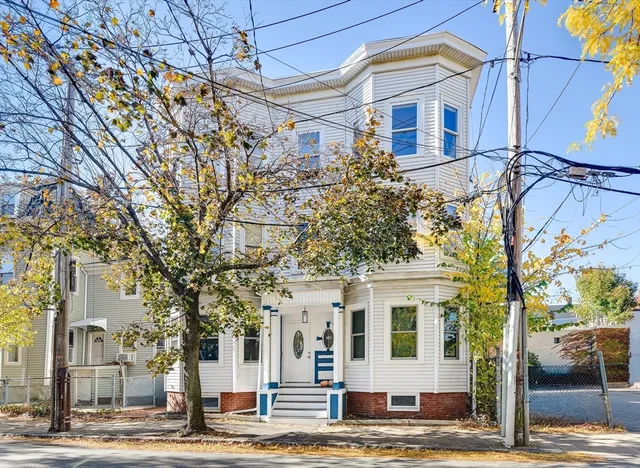 $1,195,000 | 161 Columbia Street, Unit 3, Cambridge, MA 02139