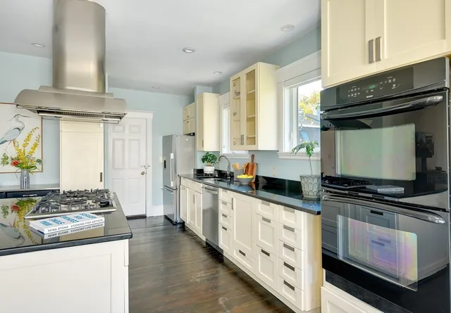 $1,195,000 | 161 Columbia Street, Unit 3, Cambridge, MA 02139