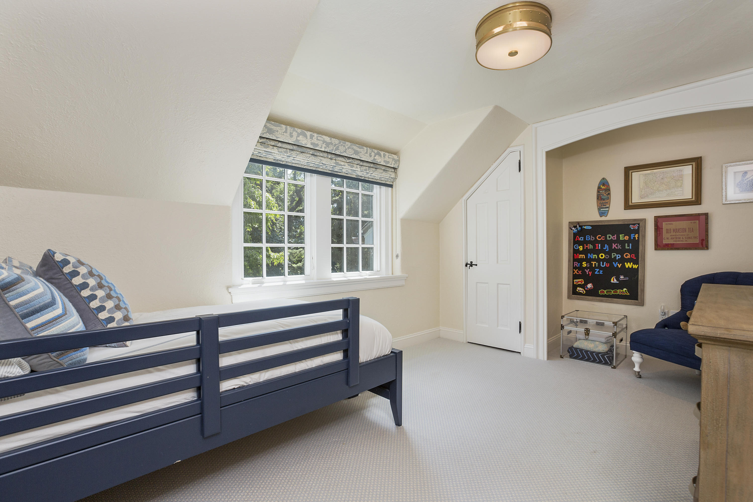 10 Searles Road Darien, CT 06820 - Photo 24 of 36 a view of livingroom with furniture
