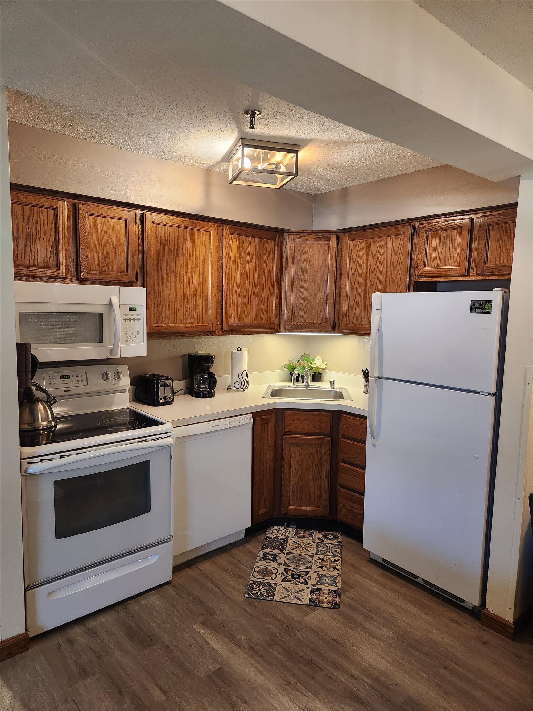 133 East Mountain Road, Unit 3B15 Killington, VT 05751 - Photo 14 of 31 Gallery Image 14