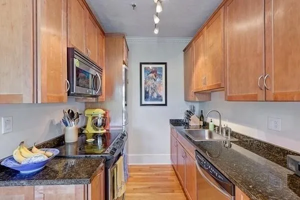 $3,650 | 61 Park Drive, Unit 10, Boston, MA 02215