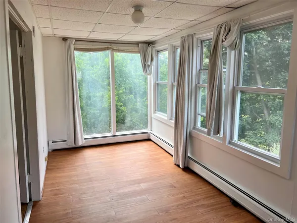 $3,000 | 496 Mountainview Avenue, Unit B, Valley Cottage, NY 10989