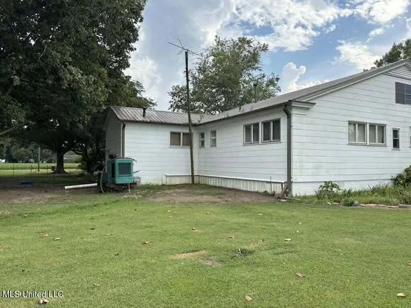 $185,000 | 1200 Highway 16, Yazoo City, MS 39194