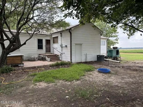 $185,000 | 1200 Highway 16, Yazoo City, MS 39194