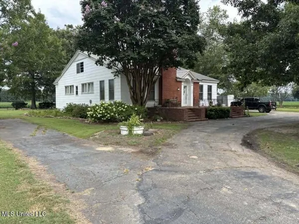 $185,000 | 1200 Highway 16, Yazoo City, MS 39194