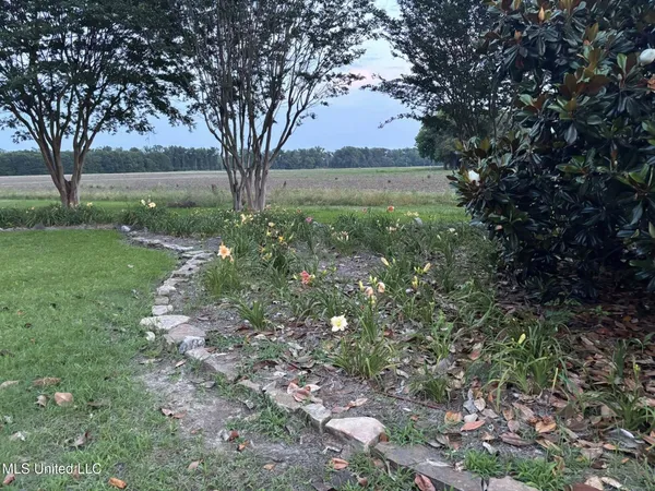 $185,000 | 1200 Highway 16, Yazoo City, MS 39194