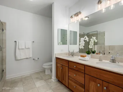 $1,099,000 | 225 North Columbus Drive, Unit 6301, Chicago, IL 60601