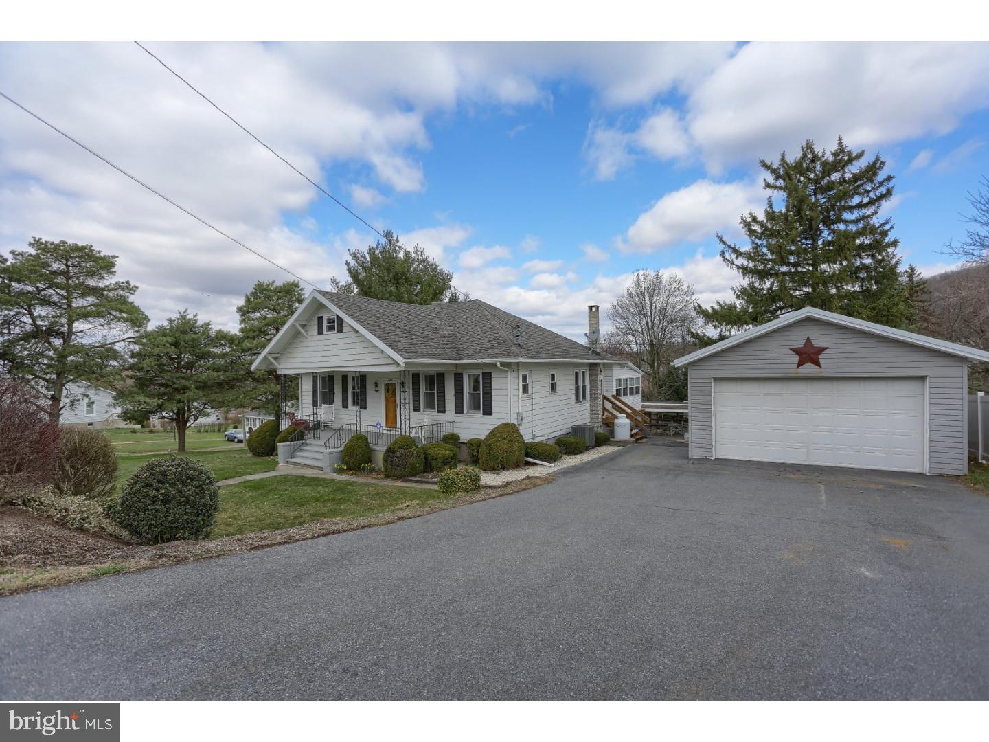 1405 Mount Laurel Road Temple, PA 19560 - Photo 2 of 25 Gallery Image 2