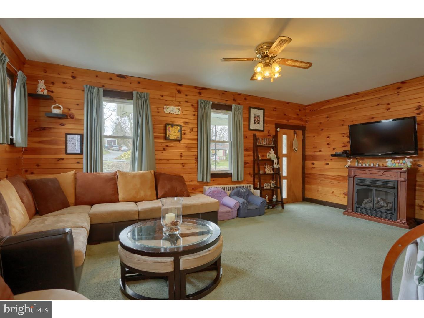1405 Mount Laurel Road Temple, PA 19560 - Photo 4 of 25 Gallery Image 4
