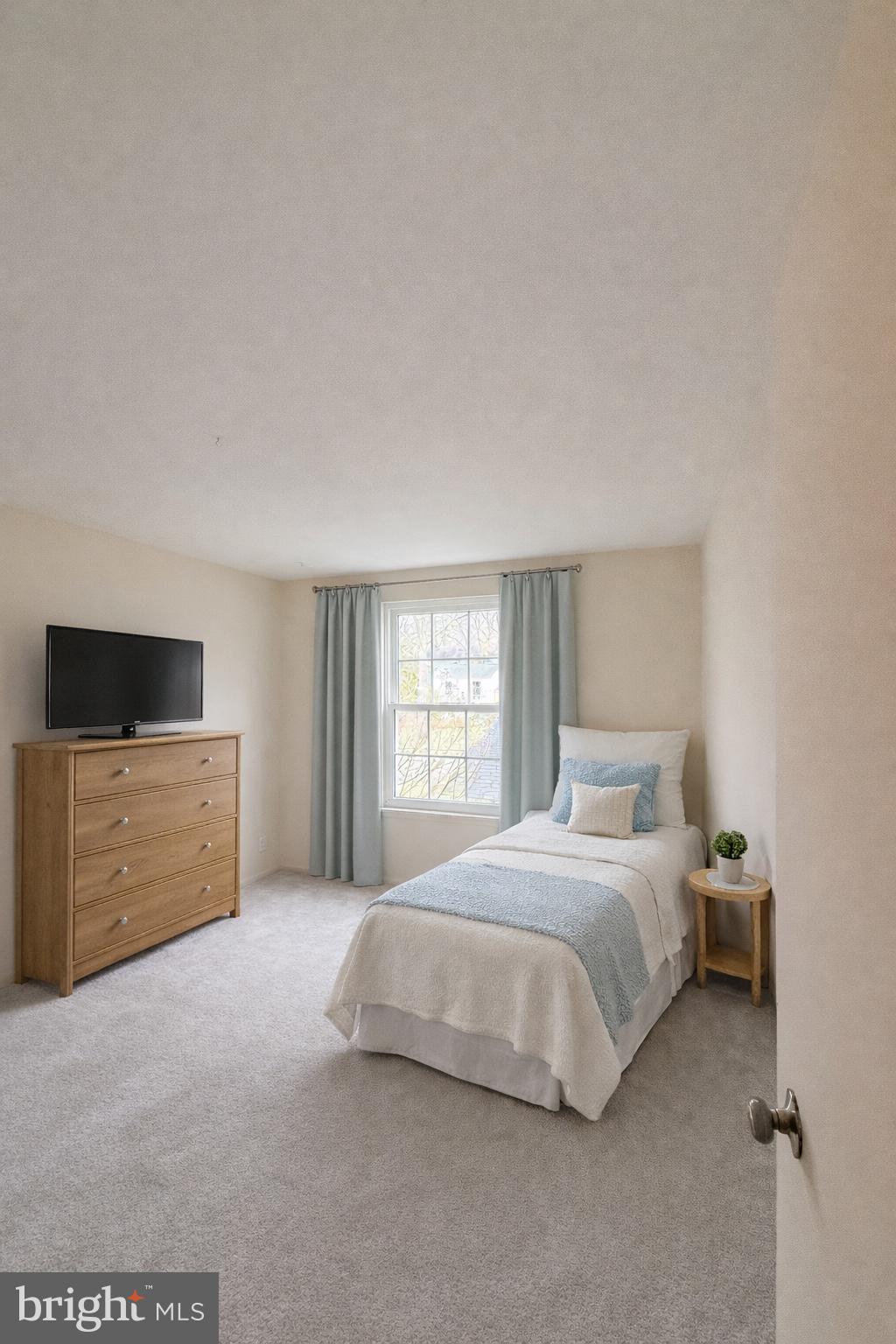 6915 Bugledrum Way Columbia, MD 21045 - Photo 18 of 25 Bedroom 3