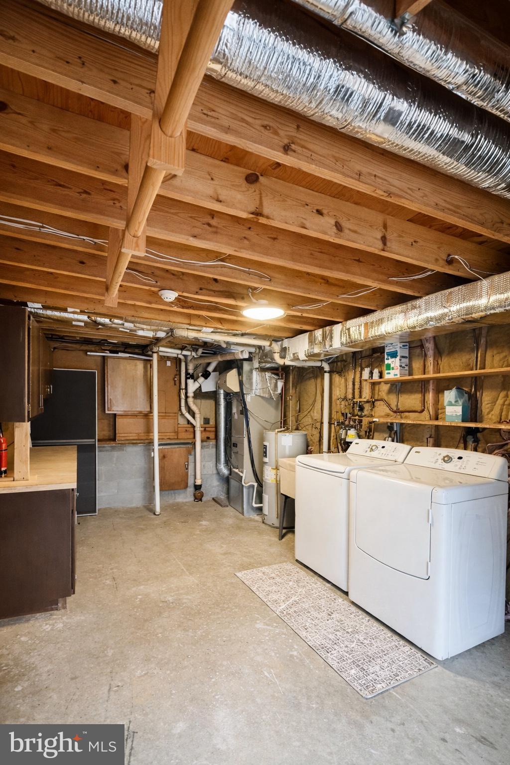 6915 Bugledrum Way Columbia, MD 21045 - Photo 22 of 25 a view of a room with storage