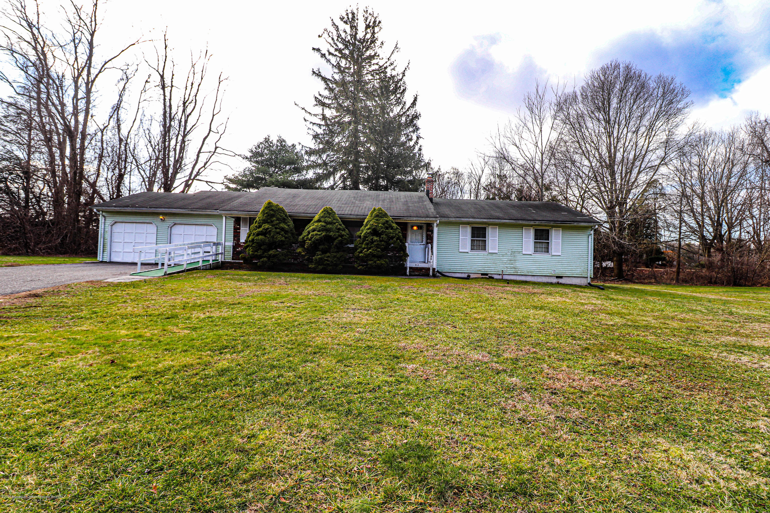 9F9DF216-1AF0-4B5D-8562-F1AA1E135F6C