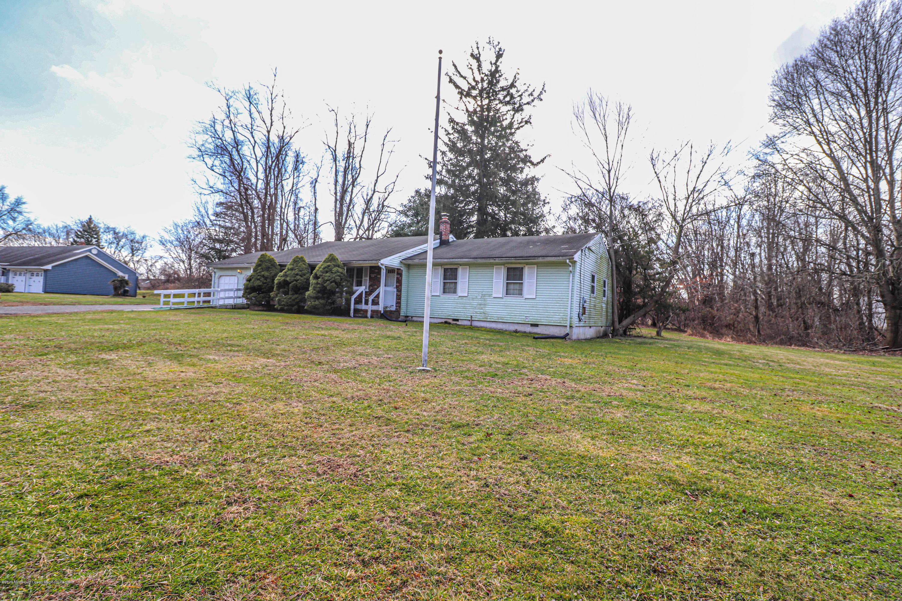 912 Deal Road Asbury Park, NJ 07712 - Photo 3 of 25 F030099D-9FC0-4016-A153-743ED97A593C