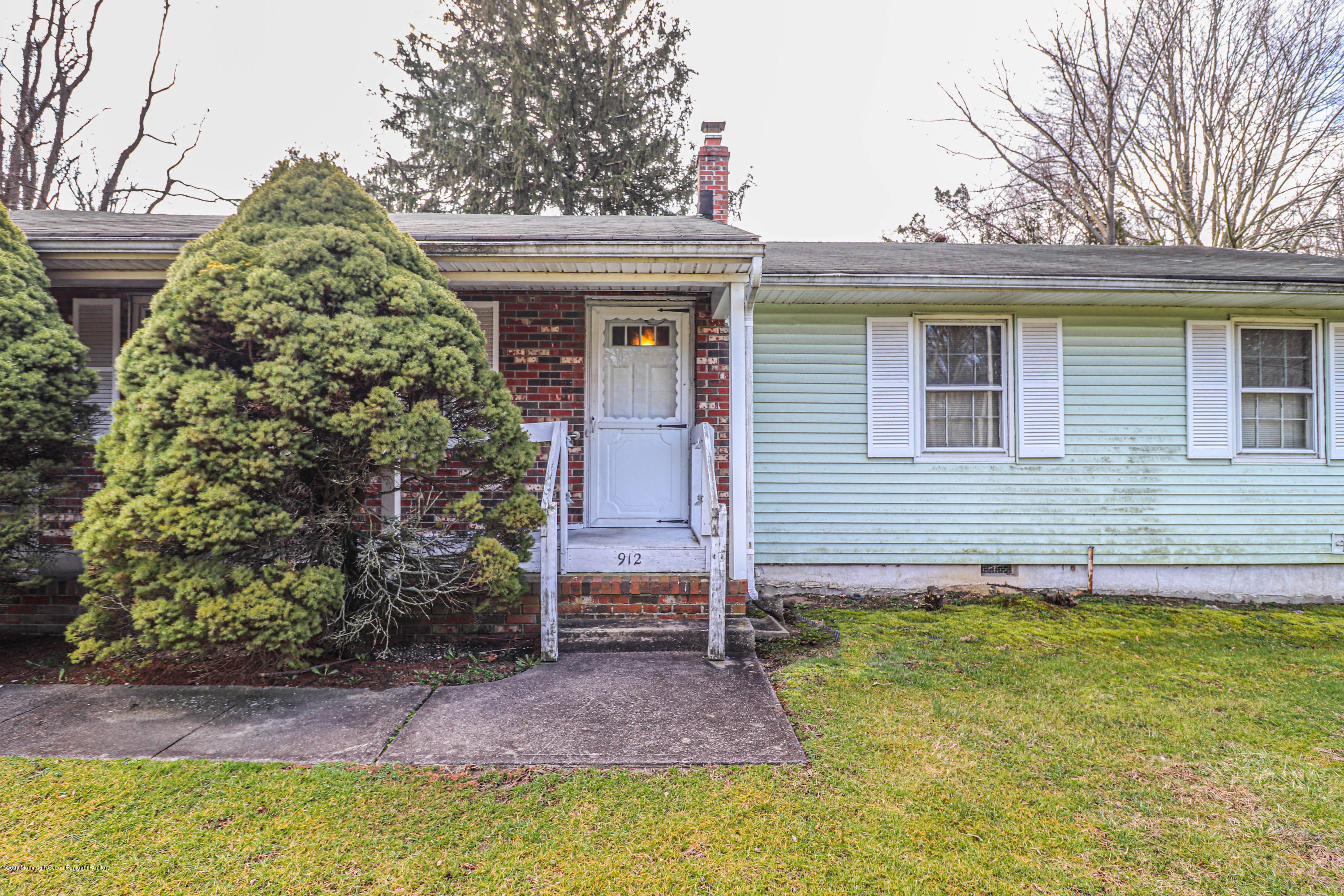 912 Deal Road Asbury Park, NJ 07712 - Photo 4 of 25 7F63DDB1-500F-4366-A054-F1C6D9CCA5E2