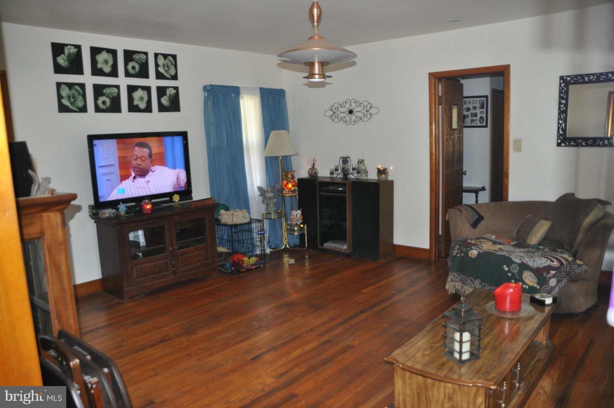 9590 Meredith Road Charlotte Hall, MD 20622 - Photo 15 of 30 Living Room