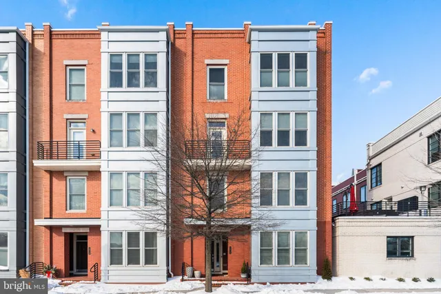 $1,025,000 | 1912 Potomac Avenue, Unit 102, Alexandria, VA 22301